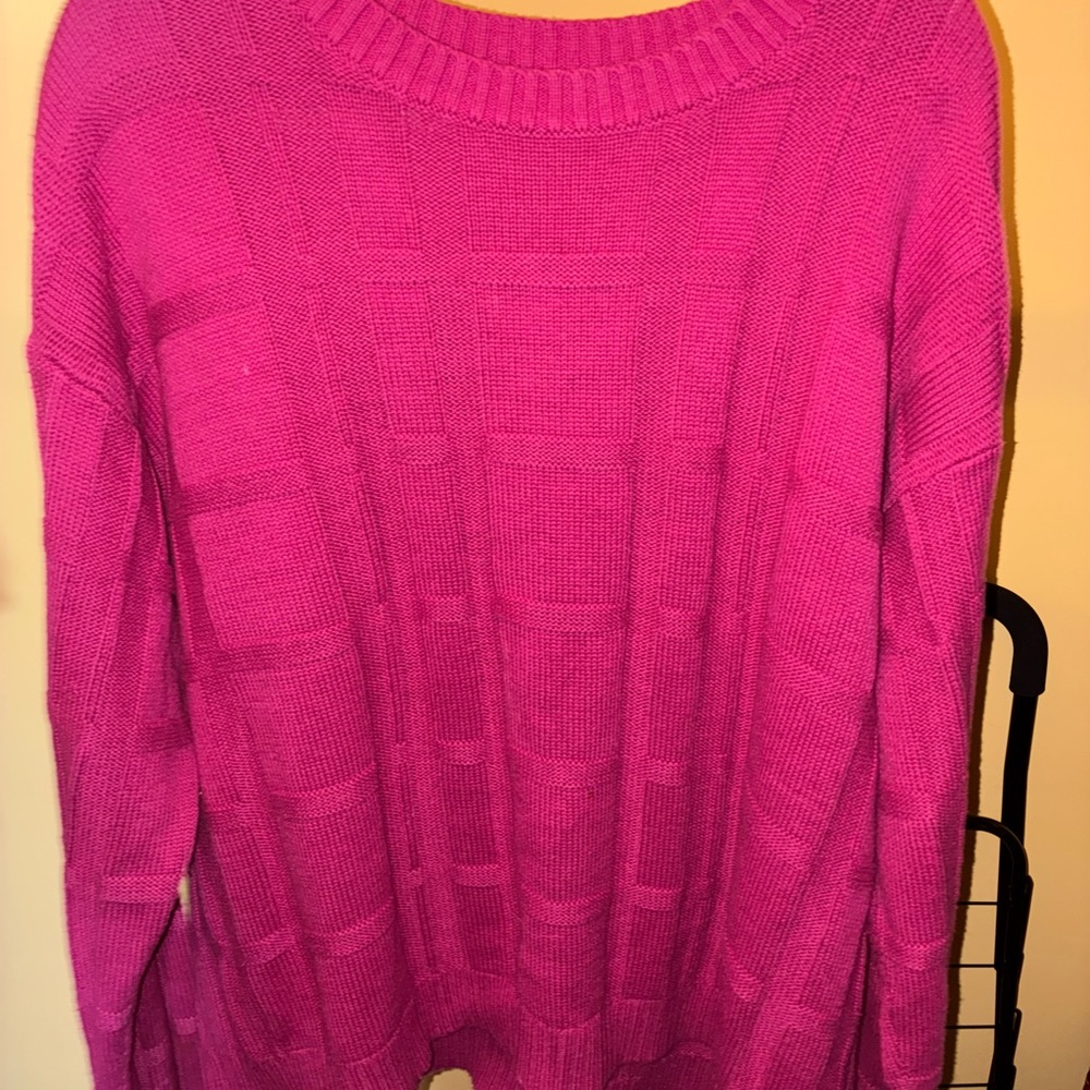 La Hearts Vibrant Pink Crew Neck Sweater